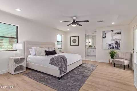 Bedroom - 2616 E Claire Dr, Phoenix, AZ 85032 photo 4 of 6