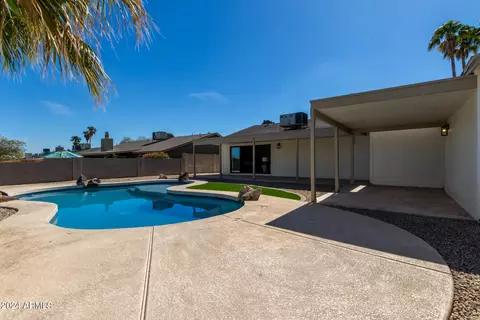 Exterior - 2616 E Claire Dr, Phoenix, AZ 85032 photo 12 of 15