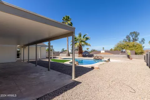 Exterior - 2616 E Claire Dr, Phoenix, AZ 85032 photo 9 of 15