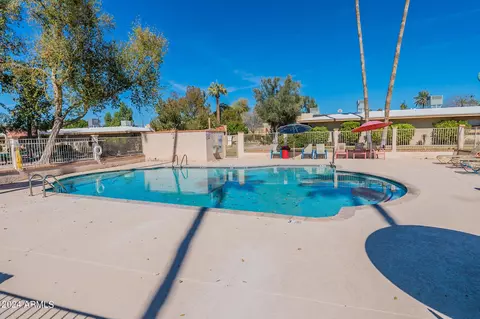 Exterior - 1320 E Bethany Home Rd #13, Phoenix, AZ 85014 photo 6 of 14