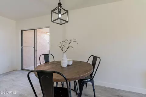 Dining - 1320 E Bethany Home Rd #13, Phoenix, AZ 85014 photo 1 of 2