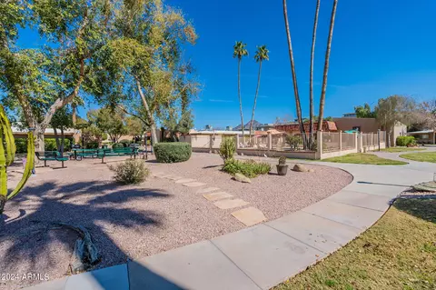 Exterior - 1320 E Bethany Home Rd #13, Phoenix, AZ 85014 photo 11 of 14