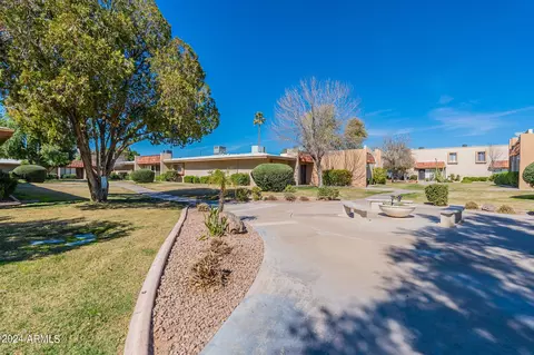 View/Area - 1320 E Bethany Home Rd #13, Phoenix, AZ 85014 photo 5 of 7
