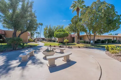 View/Area - 1320 E Bethany Home Rd #13, Phoenix, AZ 85014 photo 7 of 7