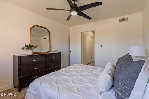 Bedroom - 1320 E Bethany Home Rd #13, Phoenix, AZ 85014 photo 4 of 4