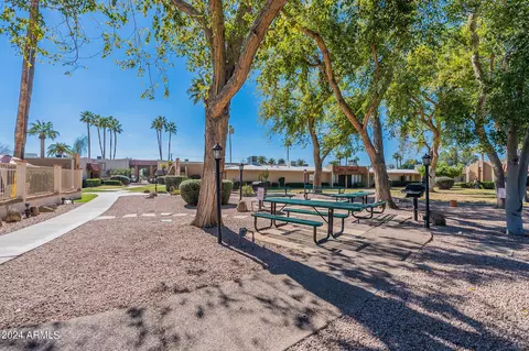 View/Area - 1320 E Bethany Home Rd #13, Phoenix, AZ 85014 photo 2 of 7