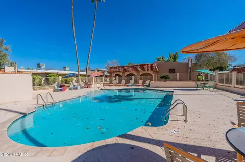 Exterior - 1320 E Bethany Home Rd #13, Phoenix, AZ 85014 photo 12 of 14