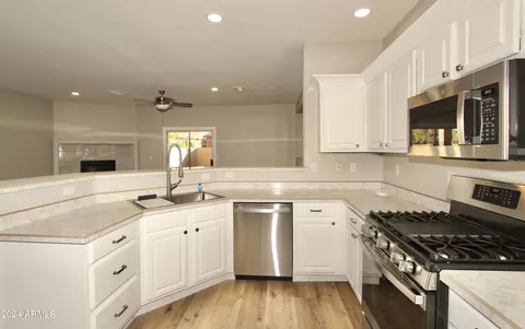 Kitchen - 781 N Surfside Dr, Gilbert, AZ 85233 photo 2 of 3