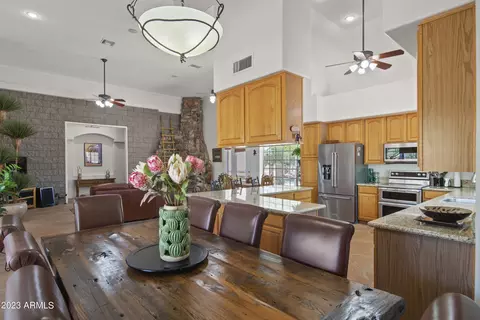 Dining - 141 E Cloud Rd, Phoenix, AZ 85086 photo 6 of 7