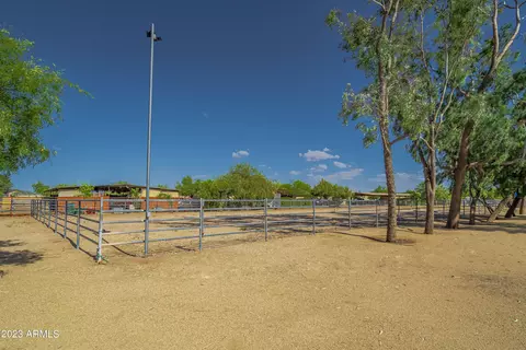 View/Area - 141 E Cloud Rd, Phoenix, AZ 85086 photo 13 of 25