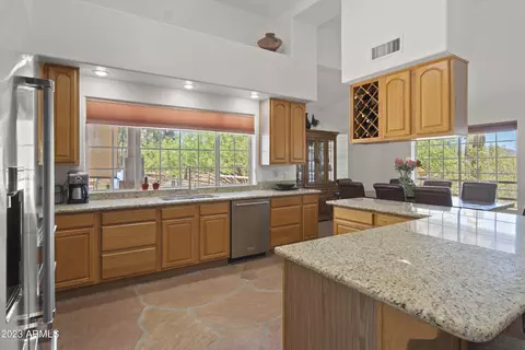 Kitchen - 141 E Cloud Rd, Phoenix, AZ 85086 photo 2 of 5