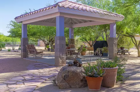 Exterior - 141 E Cloud Rd, Phoenix, AZ 85086 photo 10 of 33