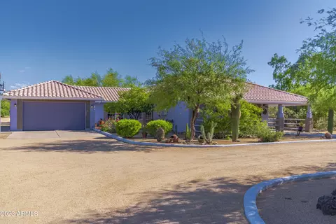 Exterior - 141 E Cloud Rd, Phoenix, AZ 85086 photo 1 of 33