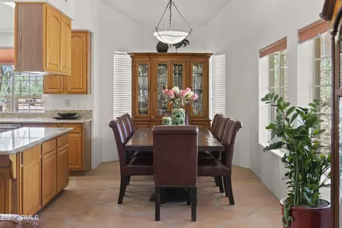Dining - 141 E Cloud Rd, Phoenix, AZ 85086 photo 5 of 7