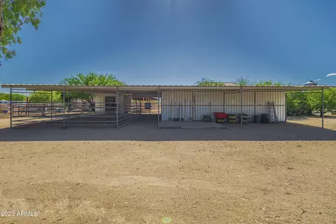 Exterior - 141 E Cloud Rd, Phoenix, AZ 85086 photo 19 of 33