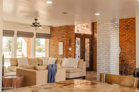 2854 E Decatur St, Mesa, AZ 85213