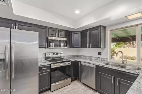2738 E Corrine Dr, Phoenix, AZ 85032 photo 11