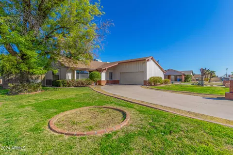 2738 E Corrine Dr, Phoenix, AZ 85032 photo 8