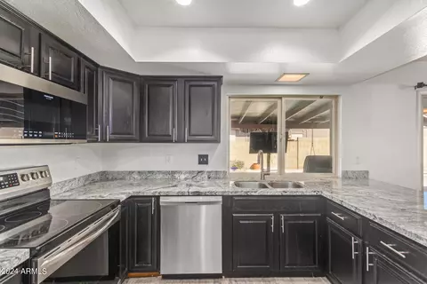 2738 E Corrine Dr, Phoenix, AZ 85032 photo 13