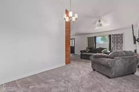 2738 E Corrine Dr, Phoenix, AZ 85032 photo 10