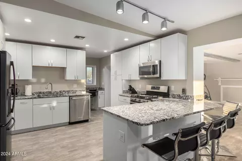 4231 W Citrus Way, Phoenix, AZ 85019