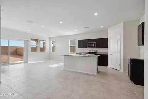 10320 S Hale Dr, Apache Junction, AZ 85120