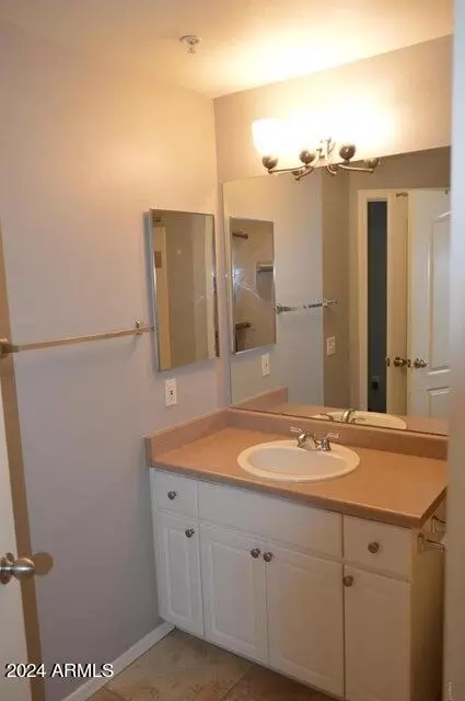 Bath - 1701 E Colter St #283, Phoenix, AZ 85016 photo 2 of 5