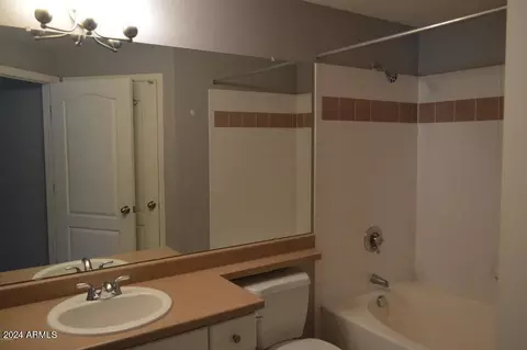 Bath - 1701 E Colter St #283, Phoenix, AZ 85016 photo 1 of 5
