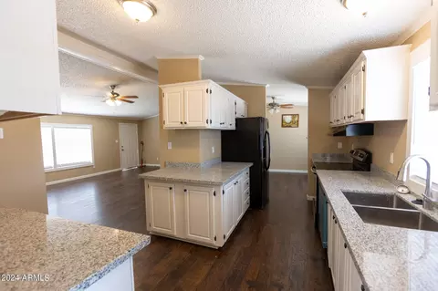 2245 W Tonto St, Apache Junction, AZ 85120 photo 5