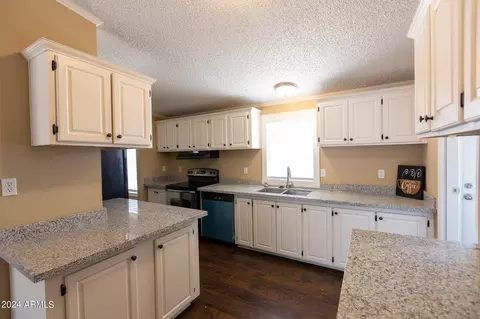 2245 W Tonto St, Apache Junction, AZ 85120 photo 8