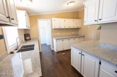 2245 W Tonto St, Apache Junction, AZ 85120 photo 10