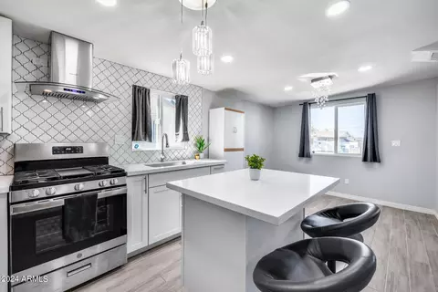 Kitchen - 1431 E Chambers St, Phoenix, AZ 85040 photo 7 of 8
