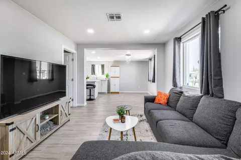 Living - 1431 E Chambers St, Phoenix, AZ 85040 photo 4 of 7