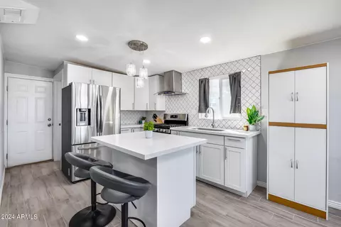 Kitchen - 1431 E Chambers St, Phoenix, AZ 85040 photo 1 of 8