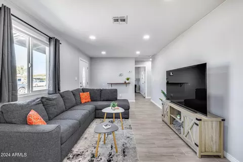 Living - 1431 E Chambers St, Phoenix, AZ 85040 photo 6 of 7