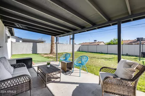 Exterior - 1431 E Chambers St, Phoenix, AZ 85040 photo 6 of 11