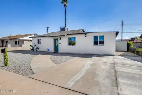 Exterior - 1431 E Chambers St, Phoenix, AZ 85040 photo 3 of 11