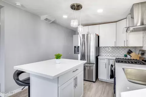 Kitchen - 1431 E Chambers St, Phoenix, AZ 85040 photo 5 of 8