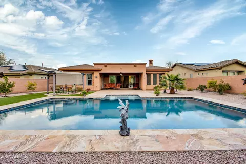 Exterior - 115 E Summerside Rd, Phoenix, AZ 85042 photo 22 of 24