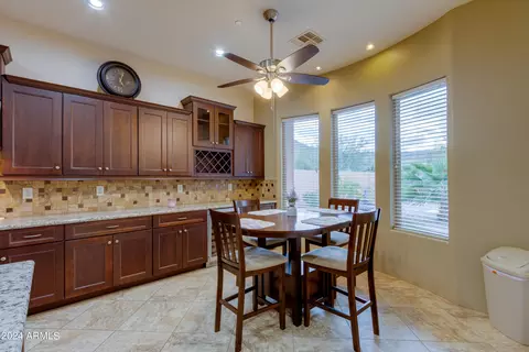 Kitchen - 115 E Summerside Rd, Phoenix, AZ 85042 photo 4 of 7