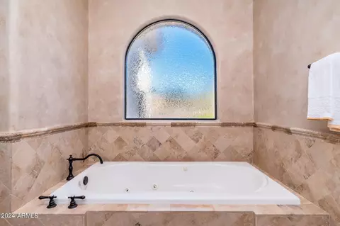 Bath - 7130 E Saddleback St #54, Mesa, AZ 85207 photo 4 of 12