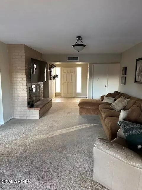 Living - 12725 E Cloud Rd, Chandler, AZ 85249 photo 2 of 3