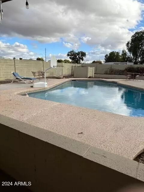 Exterior - 12725 E Cloud Rd, Chandler, AZ 85249 photo 2 of 3