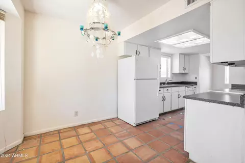 Kitchen - 1345 E Galvin St, Phoenix, AZ 85086 photo 6 of 7
