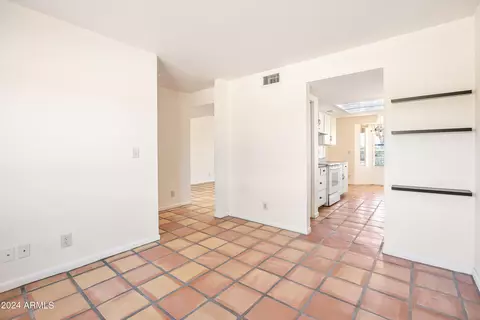 Kitchen - 1345 E Galvin St, Phoenix, AZ 85086 photo 2 of 7