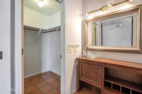 Bath - 1345 E Galvin St, Phoenix, AZ 85086 photo 2 of 3