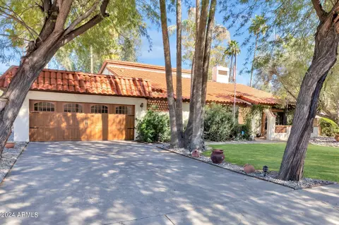 436 W Gleneagles Dr, Phoenix, AZ 85023