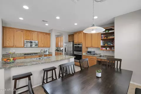 Kitchen - 3102 E Turnberry Dr, Gilbert, AZ 85298 photo 4 of 7