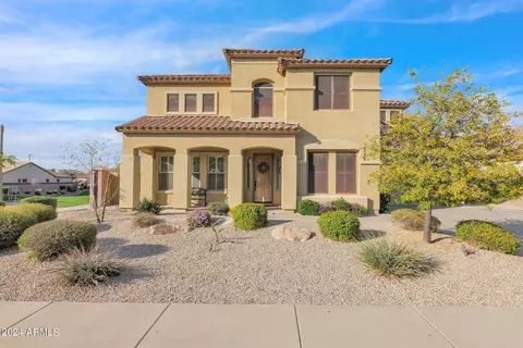 Exterior - 3102 E Turnberry Dr, Gilbert, AZ 85298 photo 2 of 16