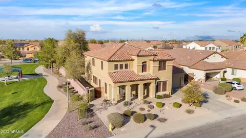 View/Area - 3102 E Turnberry Dr, Gilbert, AZ 85298 photo 3 of 10